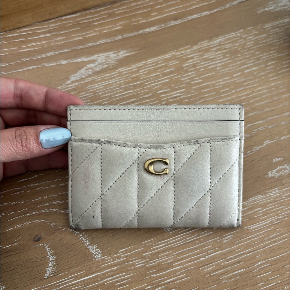 Coach Essential Card Case Pillow Quilting Leather Card Holder - Cream